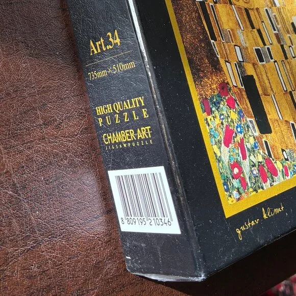 NWT 1000 Piece Gustav Klimt "The Kiss" Puzzle from Japan - Picture 3 of 4